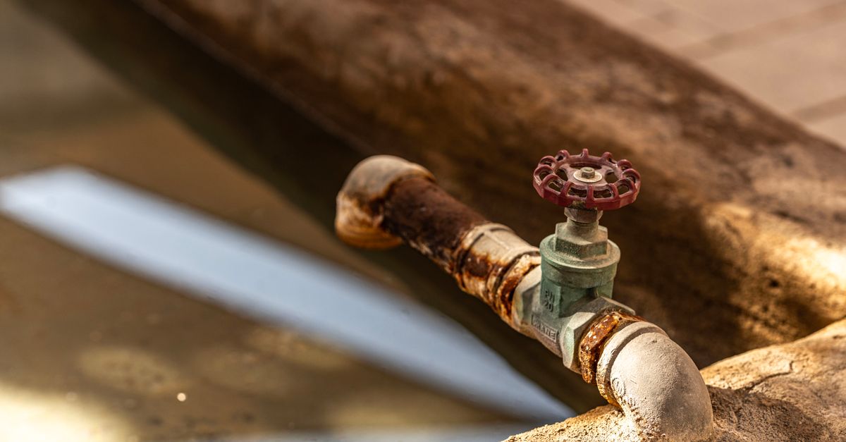 Common Mistakes to Avoid When Dealing with Burst Pipes