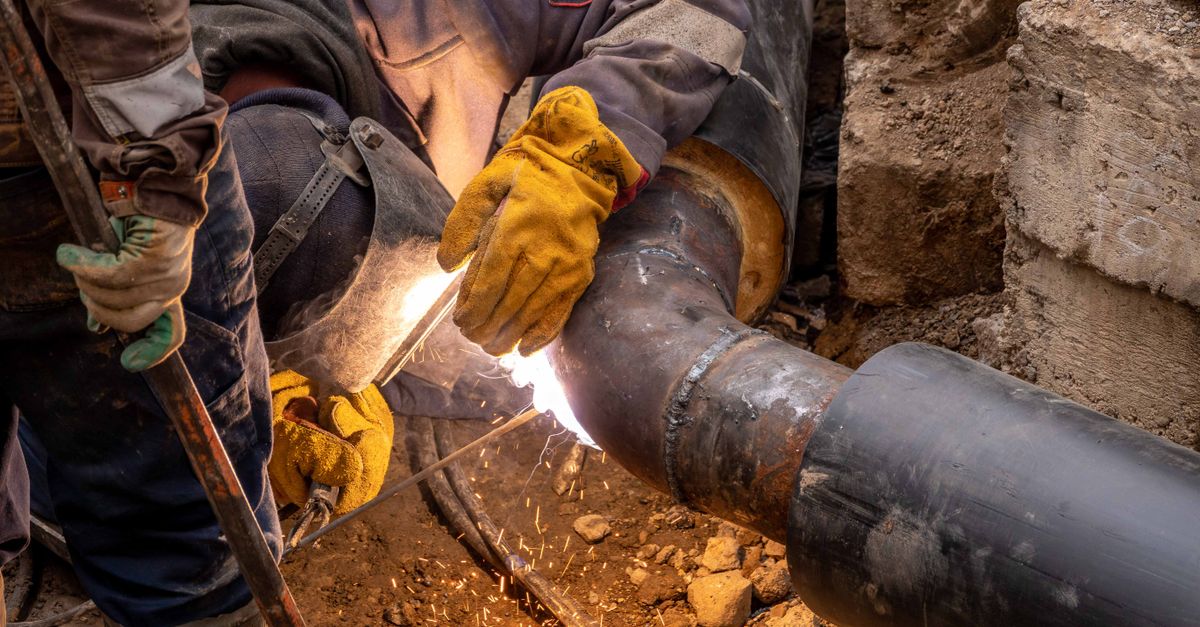 Cost-Effective Industrial Plumbing Strategies for Large Facilities