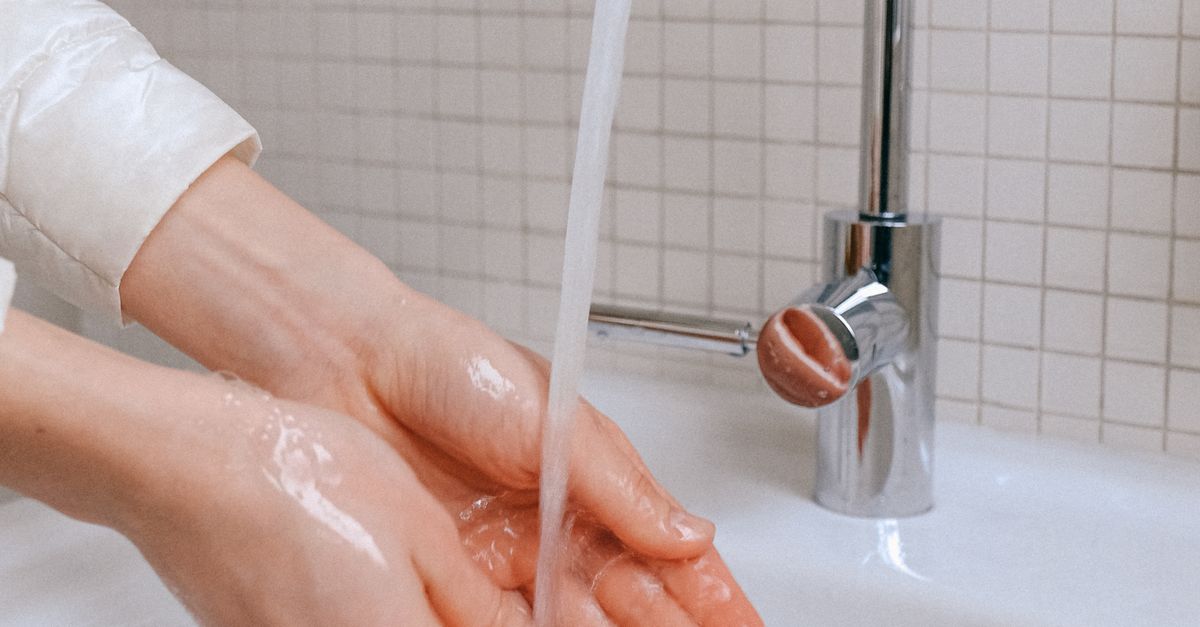 How to Identify the Signs of a Burst Pipe in Your Home